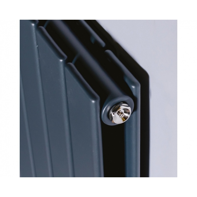stratta-v-double-detail